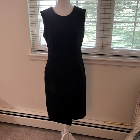 Merona black dress, good for the office! - Picture 1 of 4